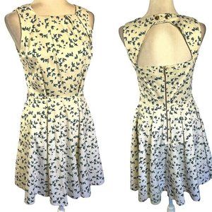 Closet London Bird Print Keyhole Back Fit Flare Dress